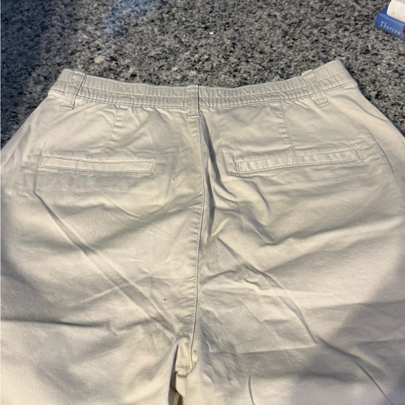 GAP Women's Khaki Elastic Waist Pleated Trousers - size 8 - Picture 12 of 14